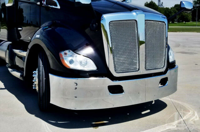 KENWORTH T-680 CHROME BUMPER 16" W/ TOW HOLES & STEP HOLE